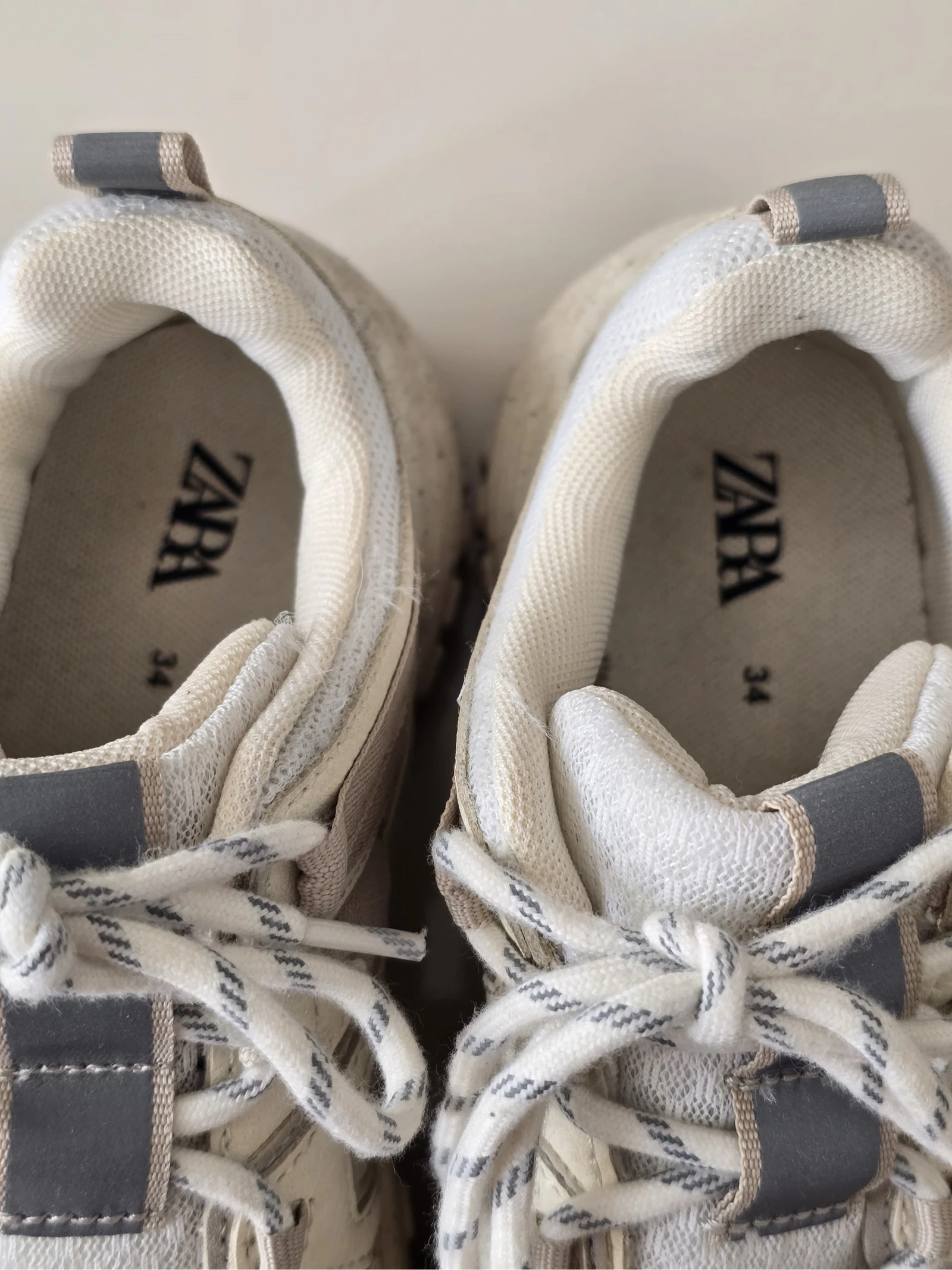 Título : Zapatillas chunky Zara beige y crema – Estilo outdoor / dad shoes – Talla 34 – photo 5